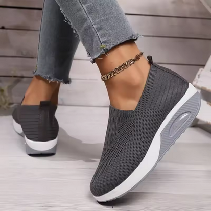 Sneaker – Ventilerad Ovandel & Fjädrande Sula Dämpar Steg